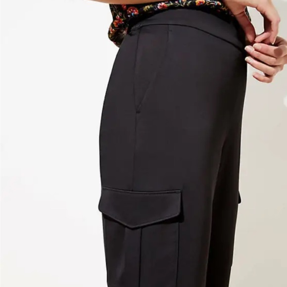 NEW Loft Cargo Fitted Pants Women’s size XL in Black Elastic Waistband - Picture 4 of 14